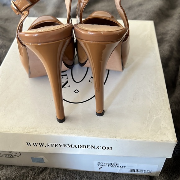 Heels - Picture 4 of 5